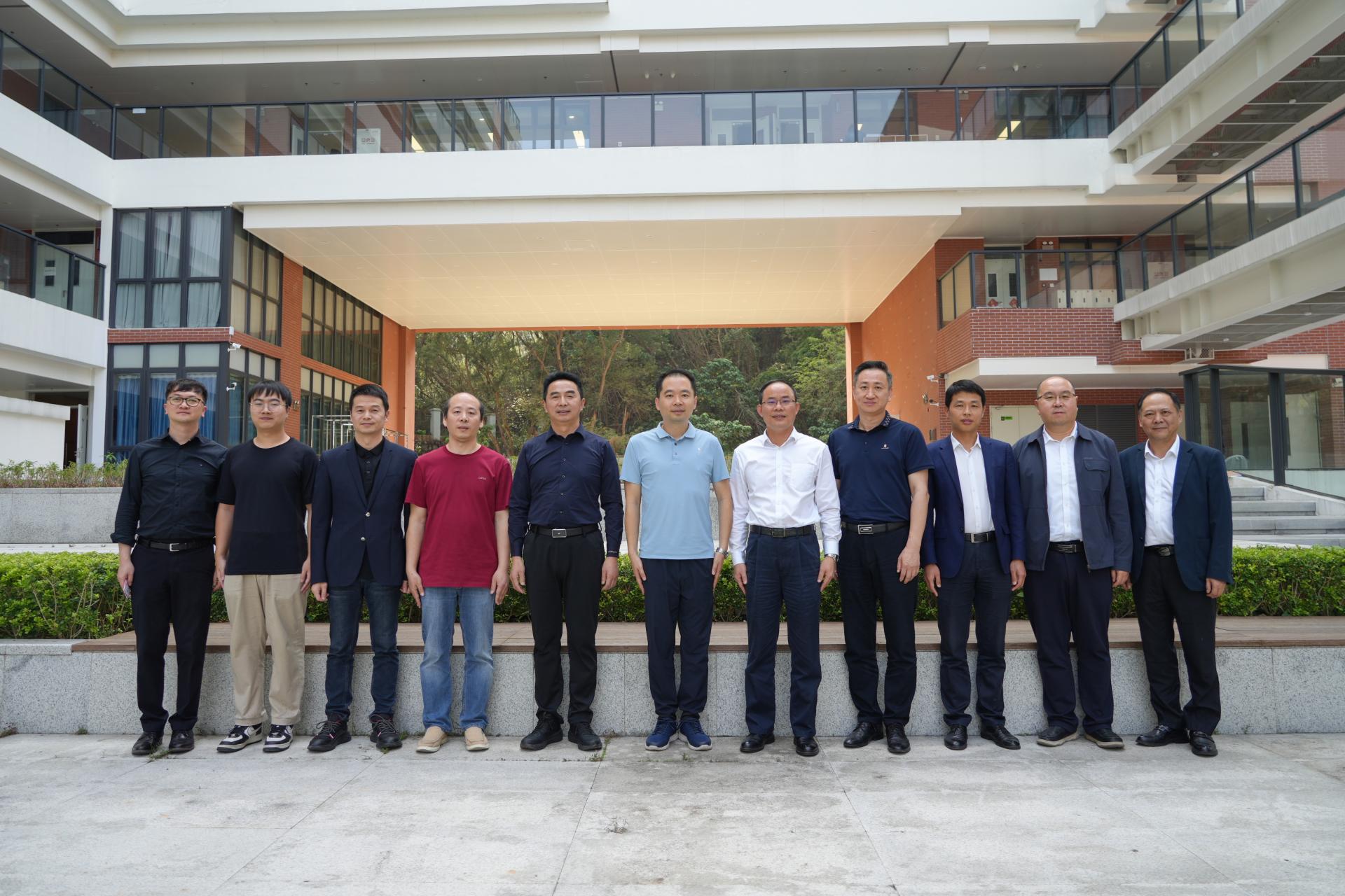 好色视频
参访深圳外国语学校